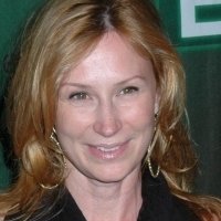 Tracy  E. Warbin Meztelen