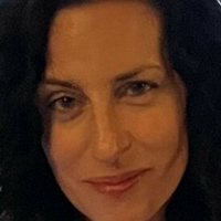Troublemaker Anne Meztelen