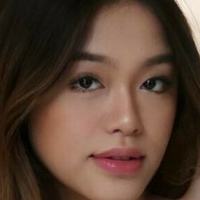 Valerie Versace Meztelen