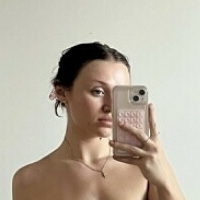 Vicanne Meztelen