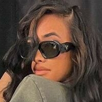 Ysabelle Capitule Meztelen